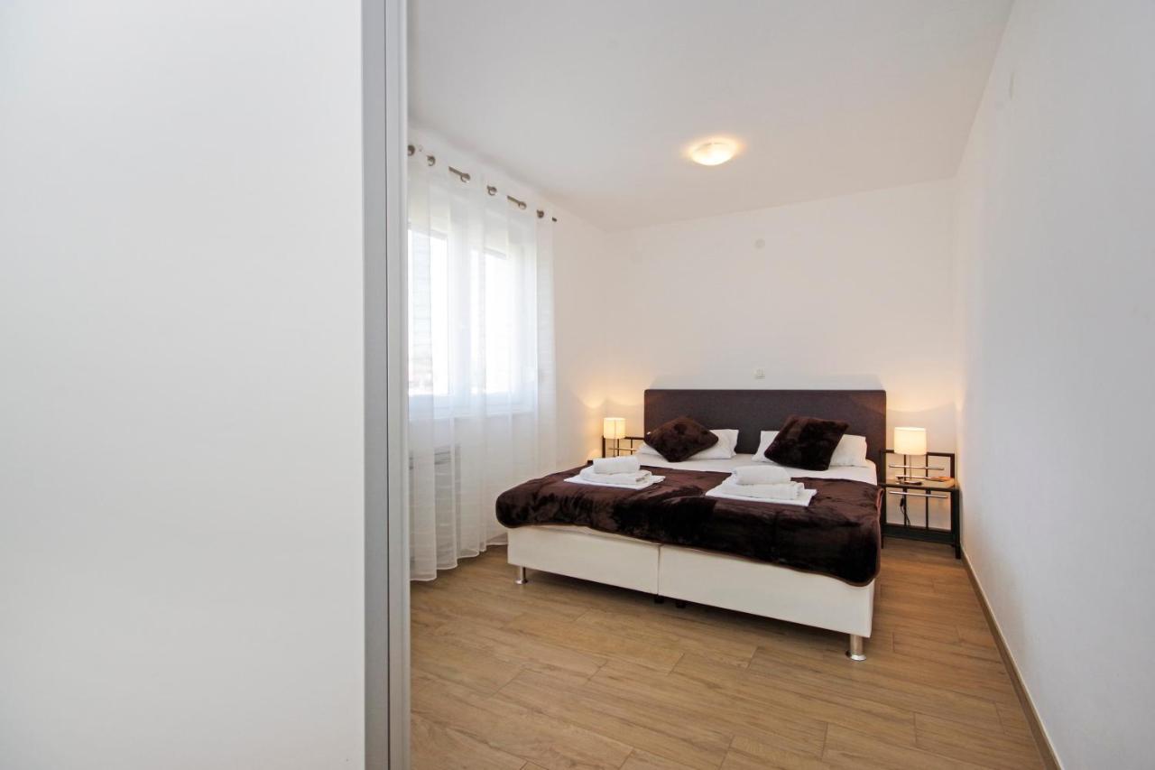 Apartment Laura Privlaka  Exterior photo